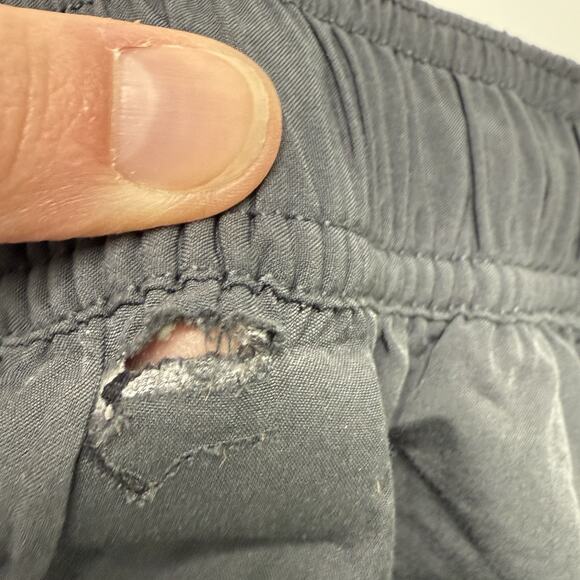 Vuori Kore Shorts Lined 7” Color Charcoal Gray V302 Size XS Men’s Athletic FLAWS - Picture 11 of 11